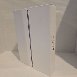 Apple iPad Pro 32GB 9.7 Inch Wi-Fi Space Gray Mlru2ll/a EMPTY BOX ONLY‎
